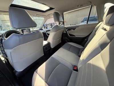 2019 Toyota RAV4 Hybrid Limited AWD (Natl)