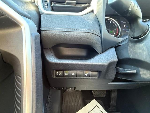 2021 Toyota RAV4 XLE AWD (Natl)