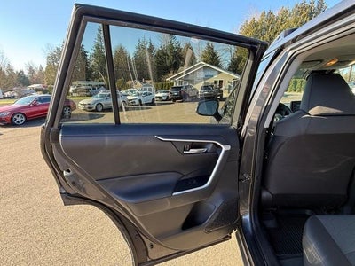 2021 Toyota RAV4 XLE AWD (Natl)