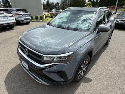2022 Volkswagen Taos SE 4MOTION