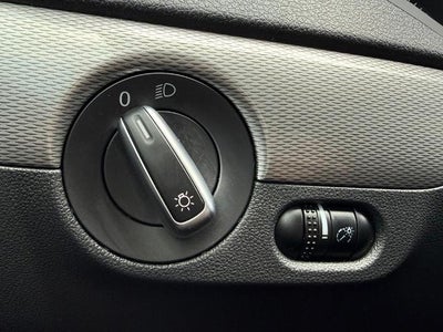 2016 Volkswagen Jetta 4dr Auto 1.4T SE Sedan