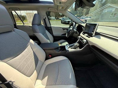 2022 Toyota RAV4 Hybrid Limited AWD (Natl)