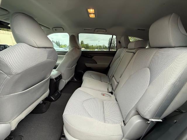 2021 Toyota Highlander LE AWD (SE)