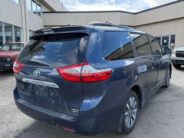 2020 Toyota Sienna XLE AWD 7-Passenger (Natl)