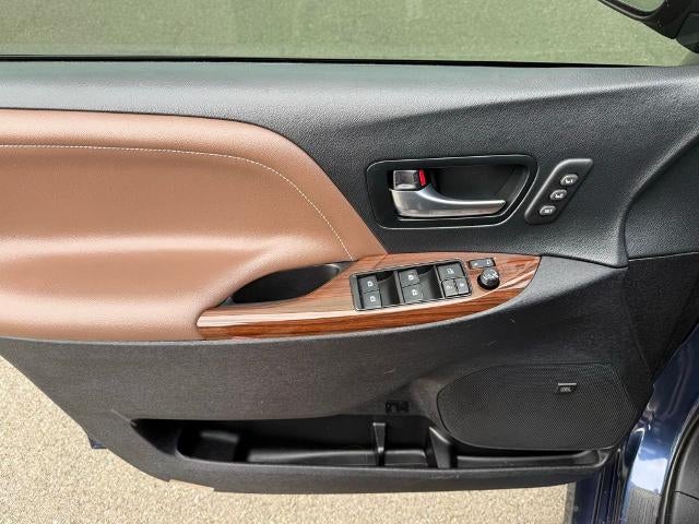 2020 Toyota Sienna XLE AWD 7-Passenger (Natl)