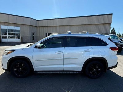 2017 Toyota Highlander Limited Platinum V6 AWD (Natl)