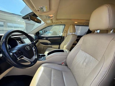 2017 Toyota Highlander Limited Platinum V6 AWD (Natl)