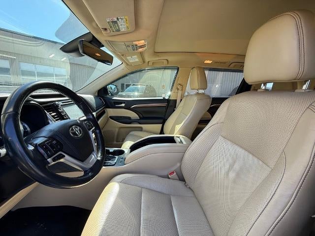 2017 Toyota Highlander Limited Platinum V6 AWD (Natl)