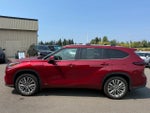 2026 Toyota Highlander Hybrid Platinum AWD (Natl)