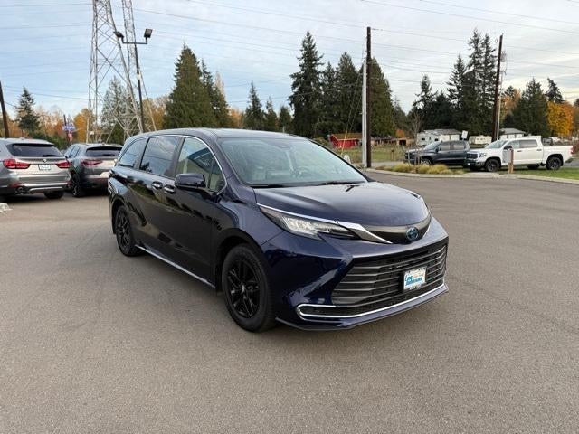 2021 Toyota Sienna XLE AWD 7-Passenger (Natl)