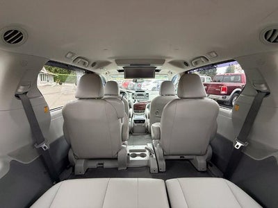 2012 Toyota Sienna 5dr 8-Pass Van V6 XLE FWD (Natl)