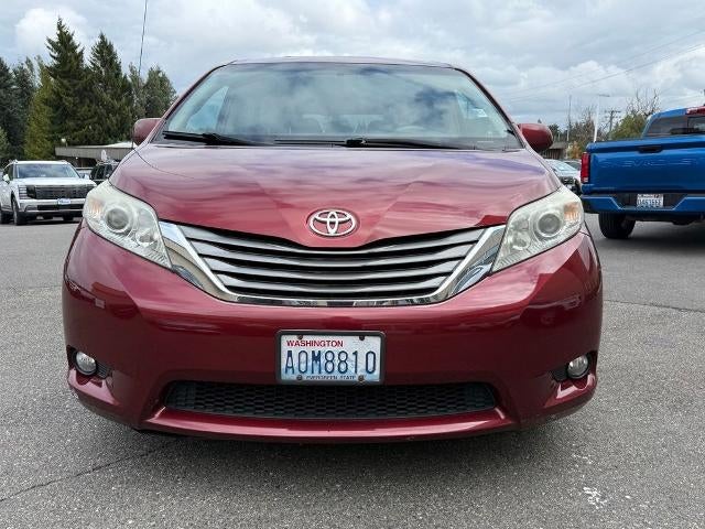 2012 Toyota Sienna 5dr 8-Pass Van V6 XLE FWD (Natl)