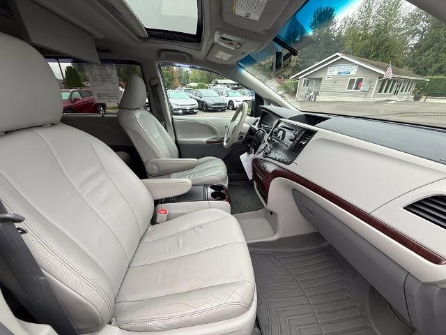 2012 Toyota Sienna 5dr 8-Pass Van V6 XLE FWD (Natl)
