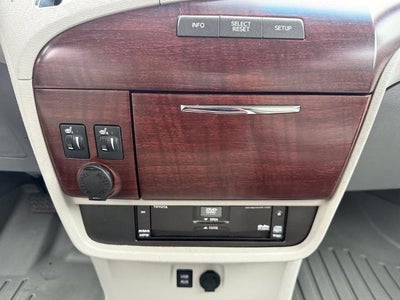 2012 Toyota Sienna 5dr 8-Pass Van V6 XLE FWD (Natl)
