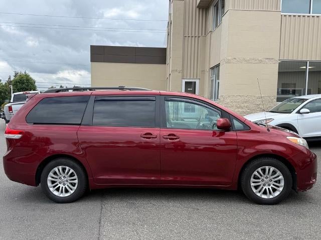 2012 Toyota Sienna 5dr 8-Pass Van V6 XLE FWD (Natl)