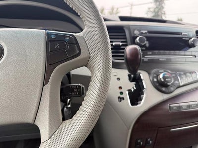 2012 Toyota Sienna 5dr 8-Pass Van V6 XLE FWD (Natl)