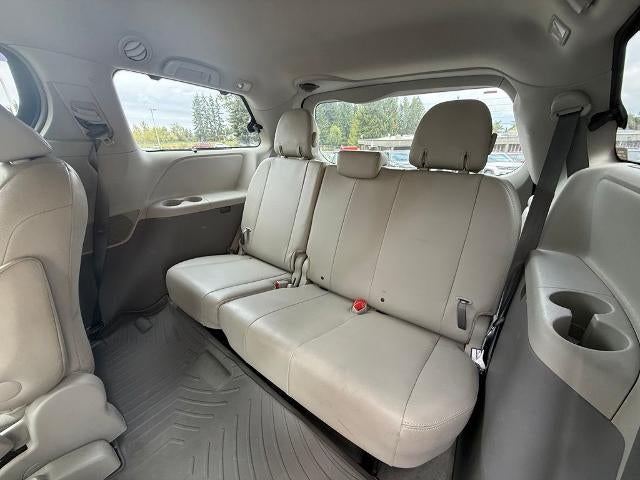 2012 Toyota Sienna 5dr 8-Pass Van V6 XLE FWD (Natl)