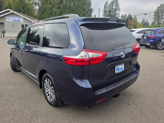 2018 Toyota Sienna XLE FWD 8-Passenger (Natl)