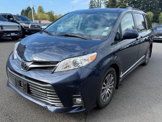 2018 Toyota Sienna XLE FWD 8-Passenger (Natl)
