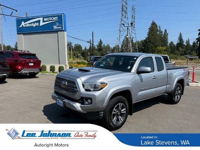 2017 Toyota Tacoma TRD Sport Access Cab 6' Bed V6 4x4 MT (Natl)
