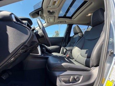 2024 Toyota Corolla Cross XLE 2WD (Natl)