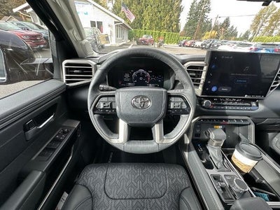 2024 Toyota Sequoia Limited 4WD (SE)