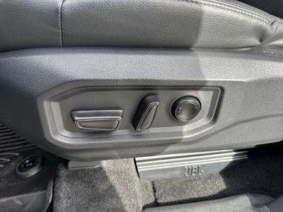 2024 Toyota Sequoia Limited 4WD (SE)