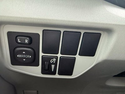 2013 Toyota Prius 5dr HB Three (Natl)
