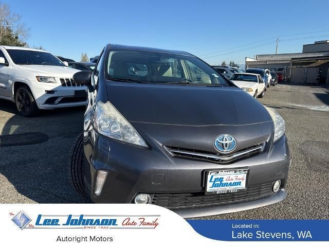2013 Toyota Prius v 5dr Wgn Two (Natl)