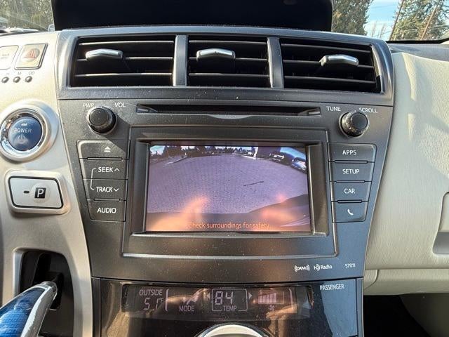 2013 Toyota Prius v 5dr Wgn Two (Natl)