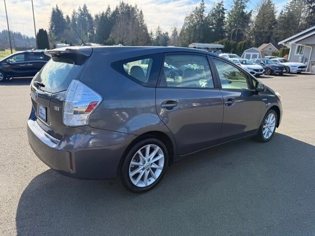 2013 Toyota Prius v 5dr Wgn Two (Natl)