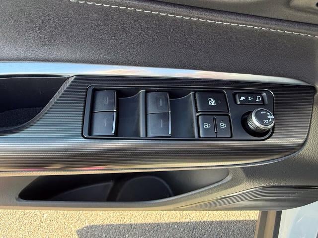 2024 Toyota Venza LE AWD (GS)