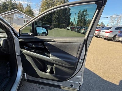 2023 Toyota bZ4X XLE FWD (Natl)