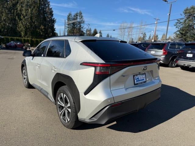 2023 Toyota bZ4X XLE FWD (Natl)
