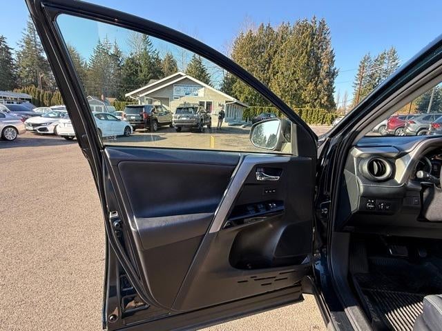 2017 Toyota RAV4 Hybrid Limited AWD (Natl)