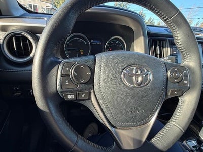 2017 Toyota RAV4 Hybrid Limited AWD (Natl)