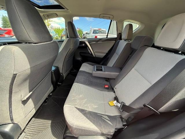 2015 Toyota RAV4 AWD 4dr XLE (Natl)