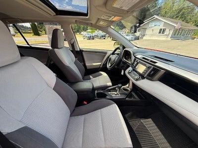 2015 Toyota RAV4 AWD 4dr XLE (Natl)