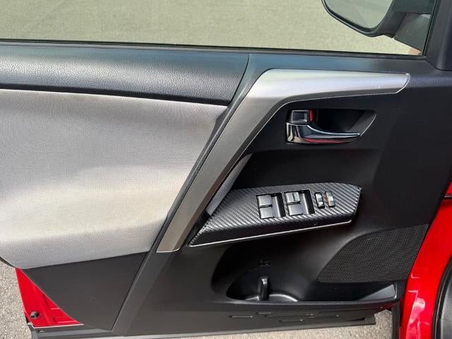 2015 Toyota RAV4 AWD 4dr XLE (Natl)