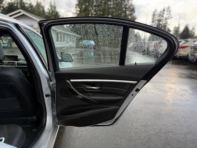 2018 BMW 330i Sedan