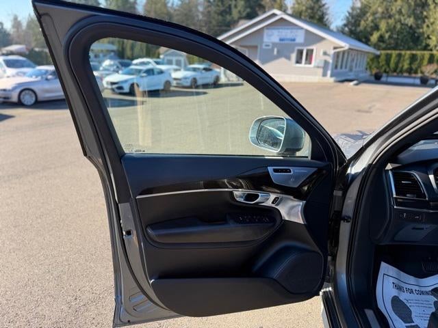 2018 Volvo XC90 T6 AWD 7-Passenger Momentum