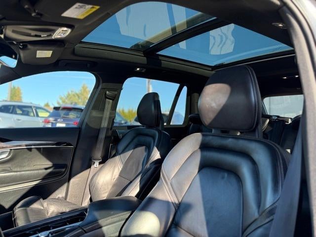 2018 Volvo XC90 T6 AWD 7-Passenger Momentum