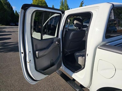 2021 Nissan Frontier Crew Cab 4x4 SV Auto