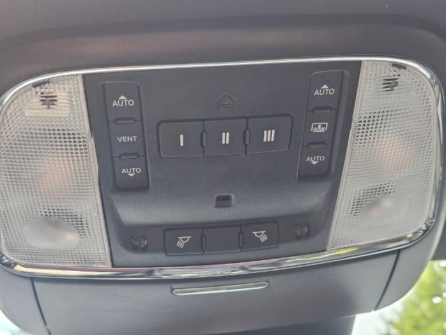 2023 Chrysler 300 300S RWD