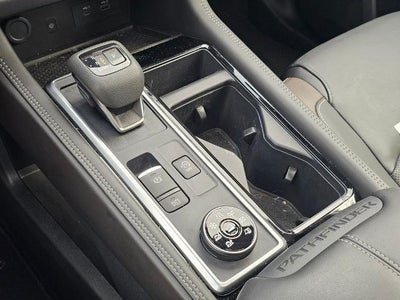 2024 Nissan Pathfinder Platinum 4WD