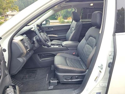 2024 Nissan Pathfinder Platinum 4WD