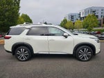 2024 Nissan Pathfinder Platinum 4WD