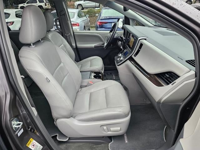 2015 Toyota Sienna 5dr 8-Pass Van XLE FWD (Natl)
