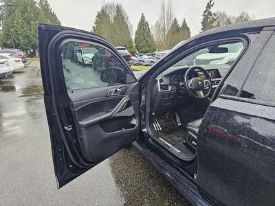 2022 BMW X6 M50i Sports Activity Coupe