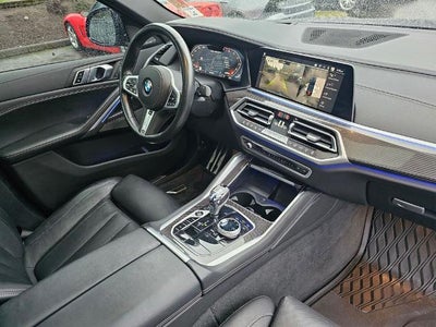 2022 BMW X6 M50i Sports Activity Coupe